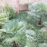 Quiet Flat In Central Paris Le Marais